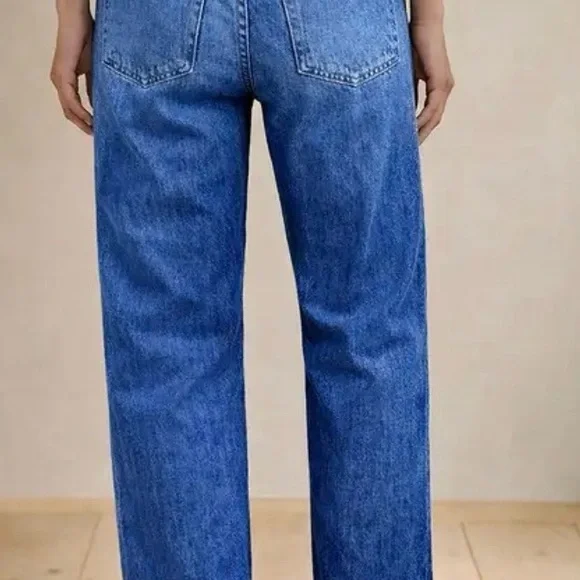 Mid wash pleat and cuff accent jeans. Size XS. NWT - Picture 2 of 12